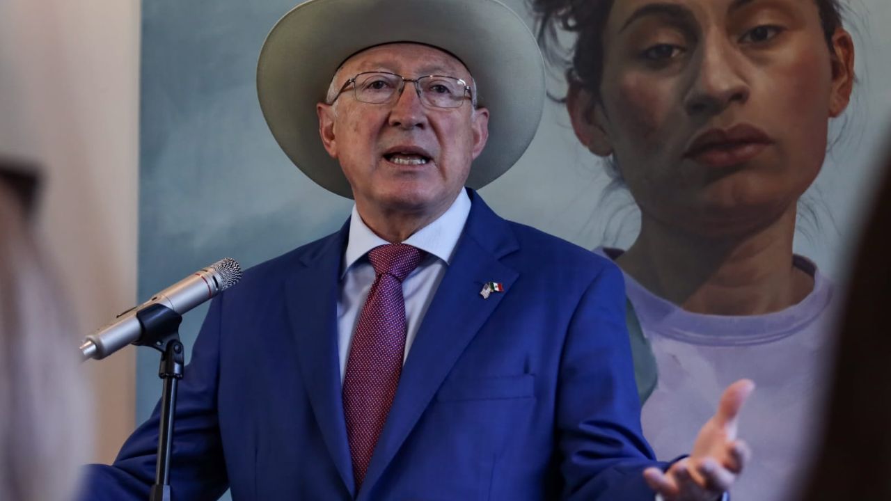 Ken Salazar, dijo que su gobierno apuesta por modernizar la frontera con tecnología