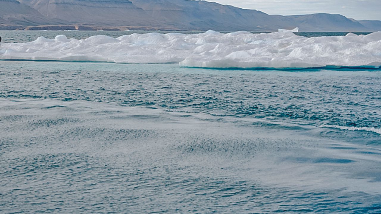 Derretimiento de glaciares, calor insoportable, crisis de las aseguradoras y basura espacial son parte de un informe