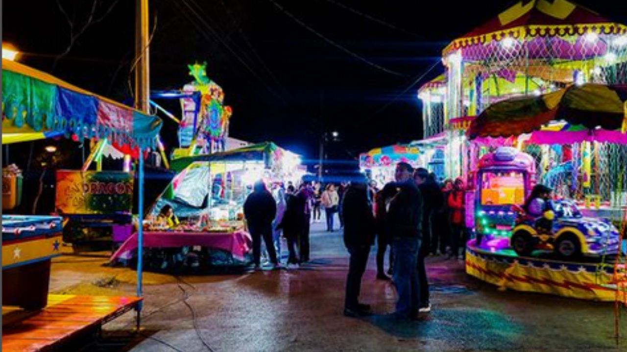 Estudiantes de secundaria quedaron atorados en uno de los juegos mecánicos de la Feria Pachuca Hidalgo por fallas en la planta de luz