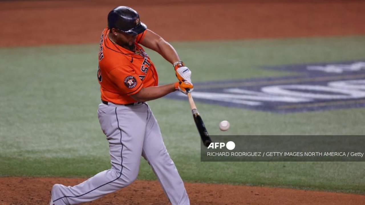 Los Astros aplastaron este 10x3 a los Rangers de Texas y empataron a dos triunfos por bando la serie de Campeonato de la Liga Americana