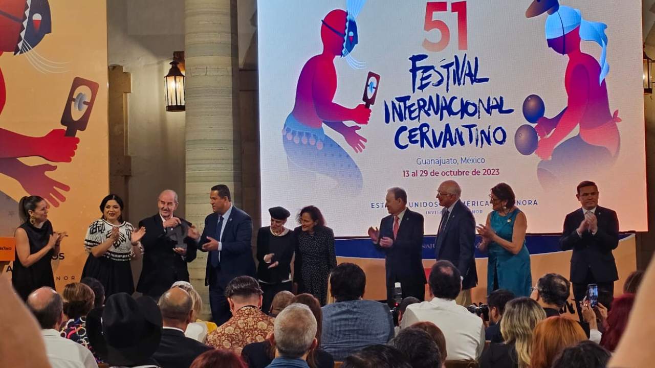 Con la participación de 250 artistas de más de 30 países, este viernes fue inaugurada la 51ª edición del Festival Internacional Cervantino (FIC) en Guanajuato.