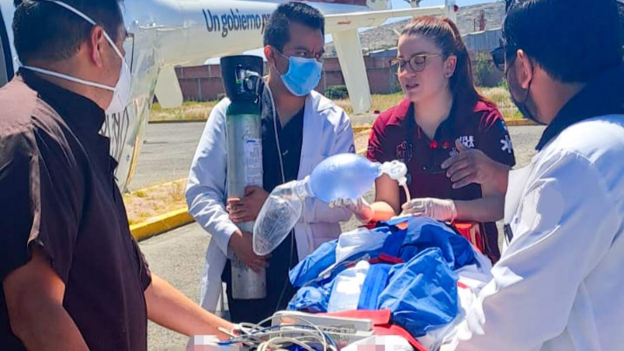 La Secretaría de Salud de Puebla informa que atiende a 33 personas lesionadas tras el accidente ocurrido en la autopista Cuacnopalan-Oaxaca