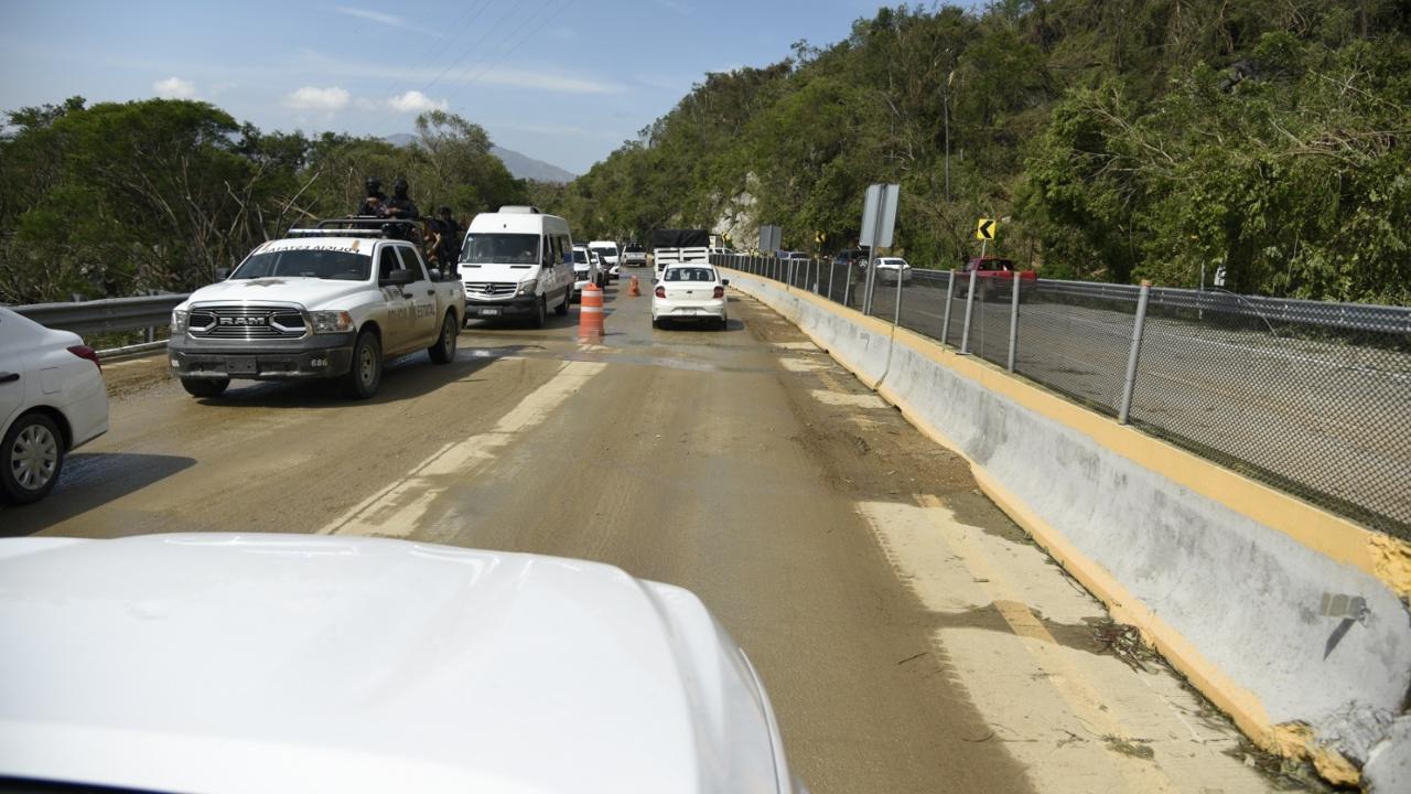 La SICT informó que trabaja en la reparación definitiva de la infraestructura carretera afectada por el huracán “Otis” en Guerrero