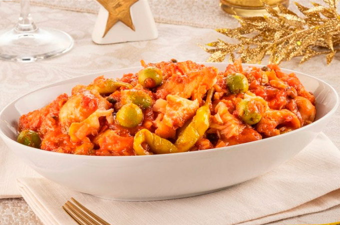 El bacalao a la vizcaína es uno de los platillos tradicionales de las cenas decembrinas.