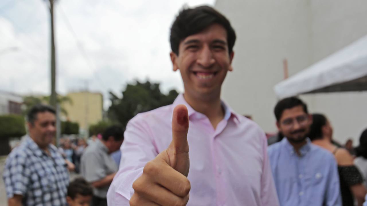 Pedro Kumamoto anunció que ya es formalmente precandidato de ese partido a la alcaldía de Zapopan, porque ya se registró