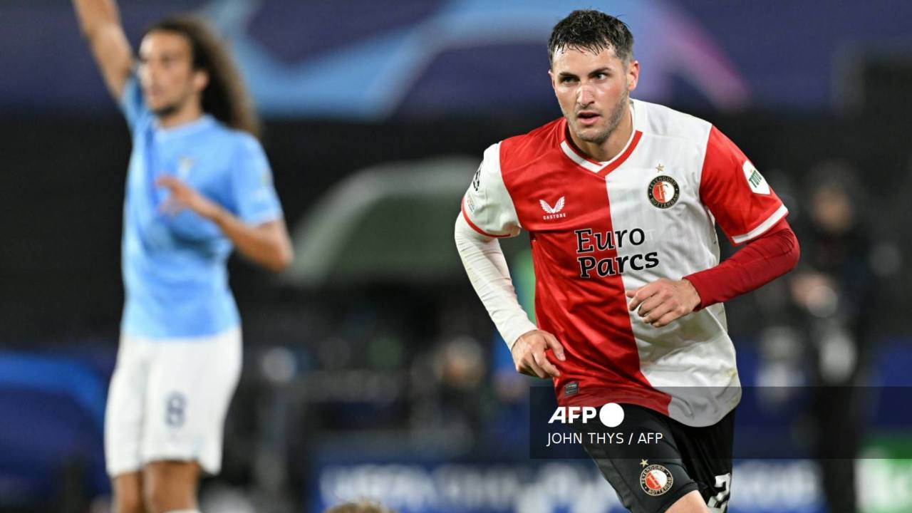 Cuando se pensó que Santiago Giménez volvería a tener una "noche mágica" en la Champions League, el Feyenoord perdió 1-0 ante la Lazio