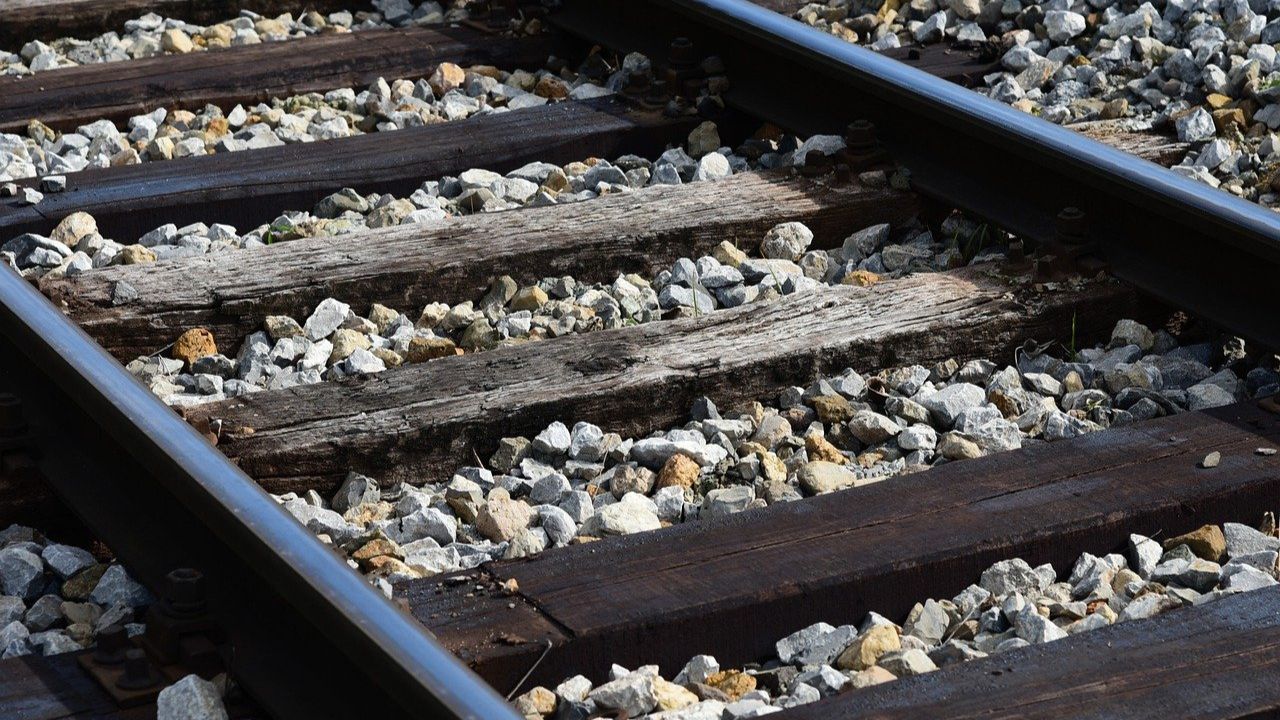 Foto:pixabay|¡Tragedia! Hombre pierde ambas piernas tras ser embestido por un tren