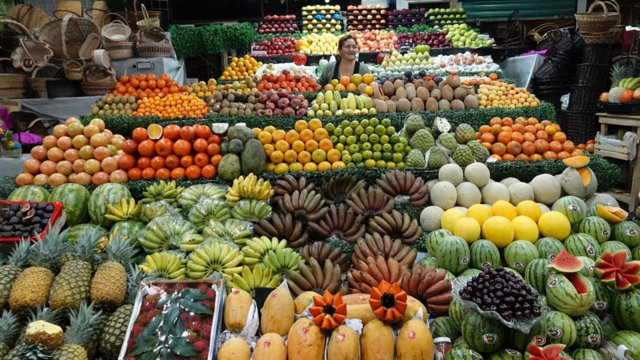 Alerta Cofepris por posible contaminación de bacteria en frutas provenientes de EU