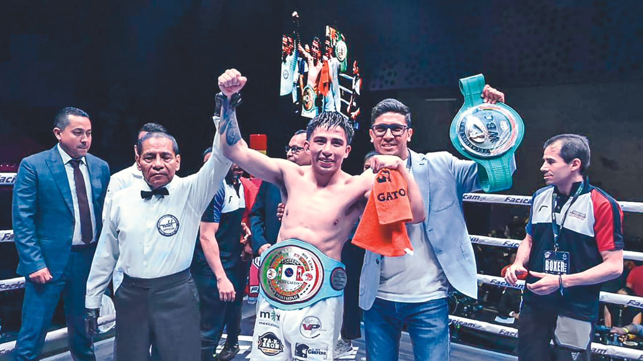 Tras haber ganado el título nacional de peso gallo, cuando derrotó por amplia decisión unánime a Israel “Panchito” Gasparillo