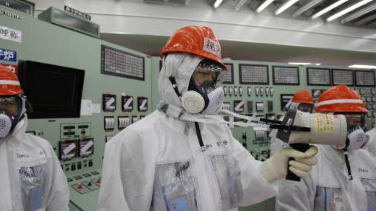 Detectan radiactividad en nariz de trabajador de planta de Fukushima