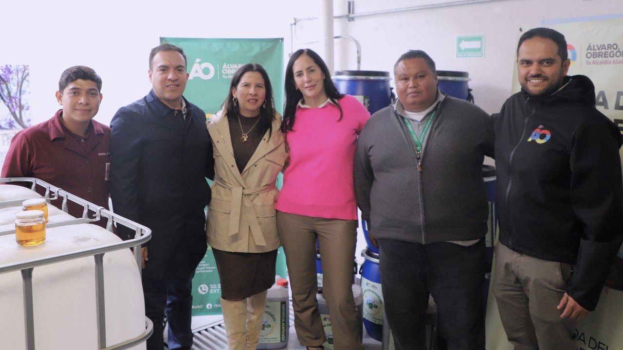 Recibe Lía Limón donación de Alsea de 400 litros de aceite vegetal usado para convertirlo en biodiésel y glicerina