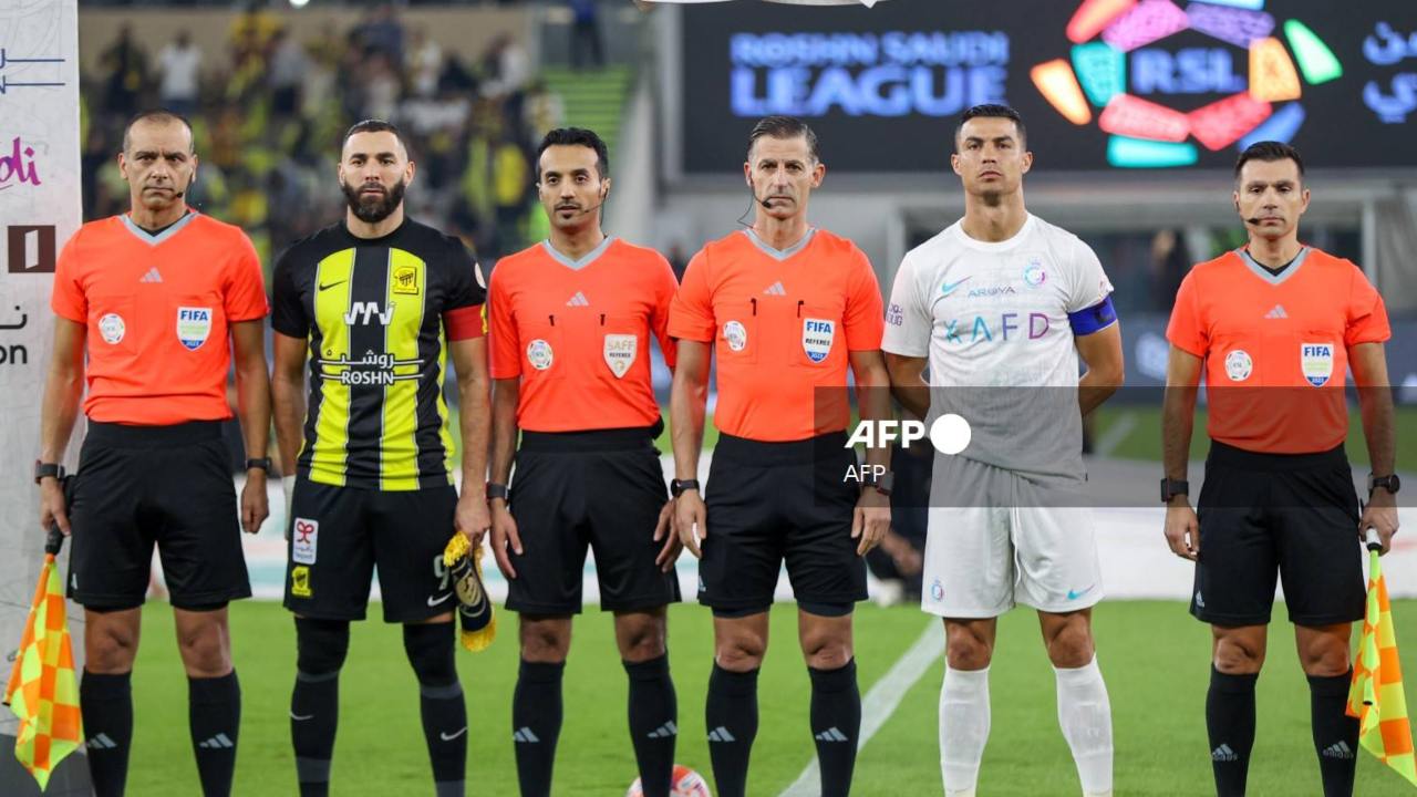 El vigente campeón de Arabia Saudita, Al Ittihad, capitaneado por Benzema, perdió en su cancha 5-2 contra el Al Nassr de Cristiano Ronaldo