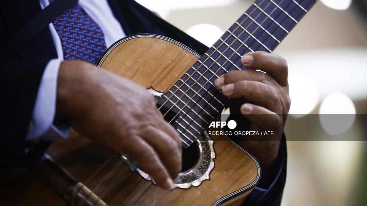 El bolero de Cuba y México, género de la música romántica, fue declarado hoy patrimonio inmaterial de la humanidad por la Unesco.