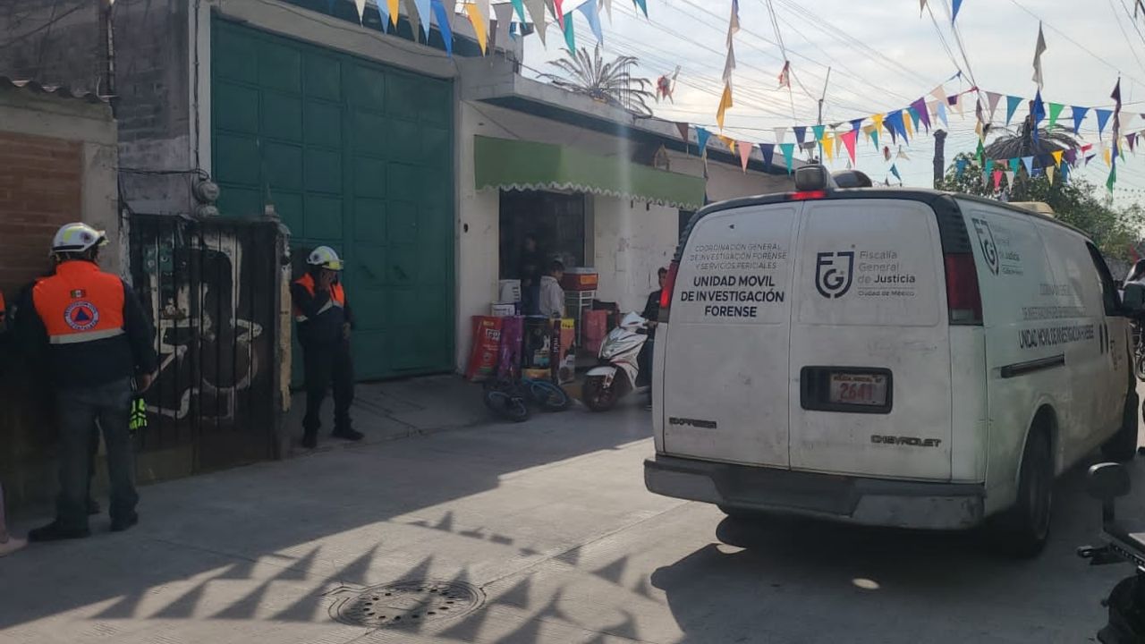 Durante este sábado se registró un incendio en un inmueble de la alcaldía Iztapalapa, el cual dejó como saldo una persona fallecida.