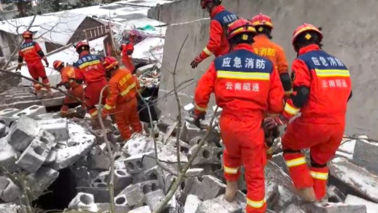 Derrumbe en China deja 47 personas sepultadas y 200 evacuadas