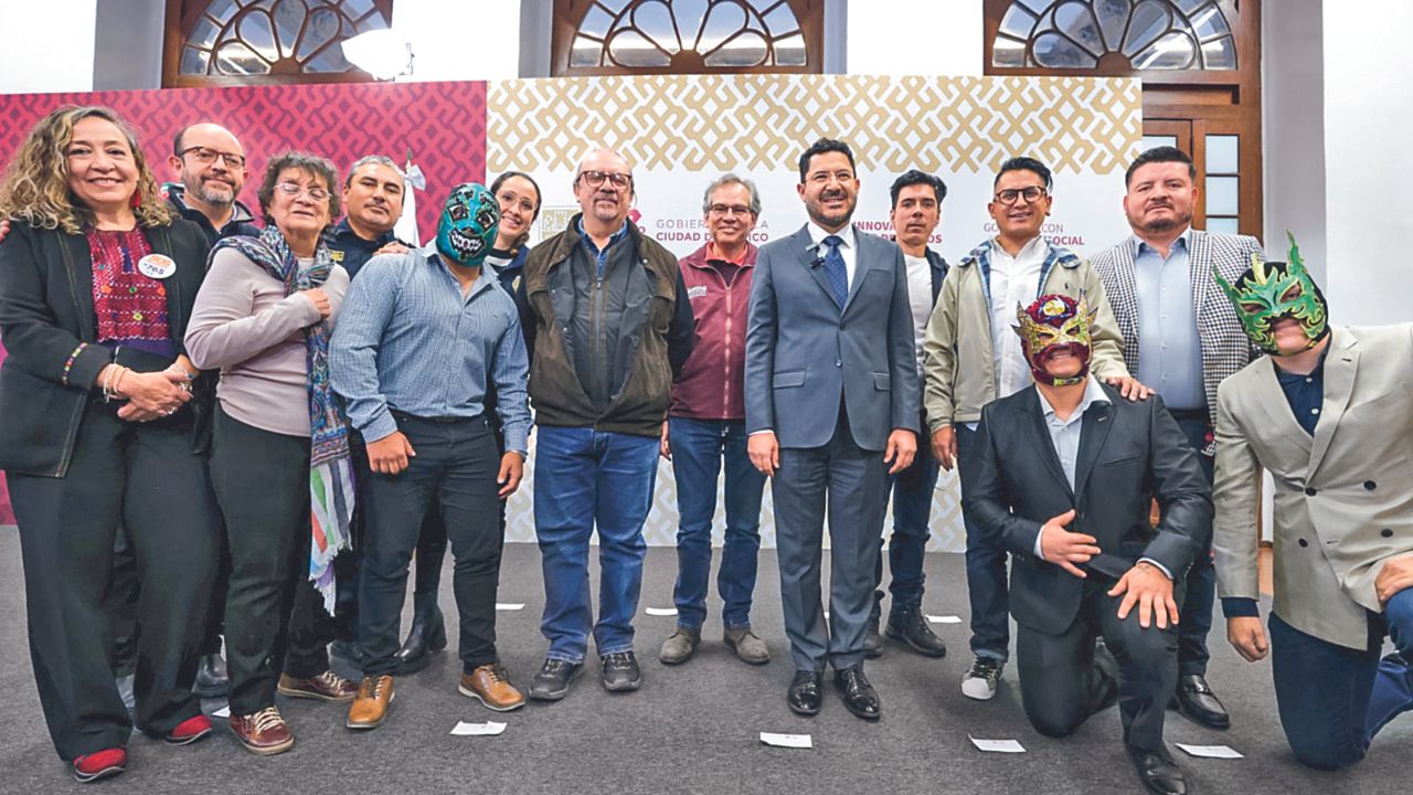 Diversión. En el marco de la peatonalización de la Plaza de la Constitución, el Gobierno capitalino preparó una agenda cultural.