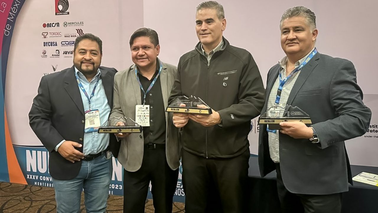 La Comisión Estatal de Agua y Alcantarillado (CEAA) de Hidalgo recibió un reconocimiento por su participación en el foro de Cultura Hídrica