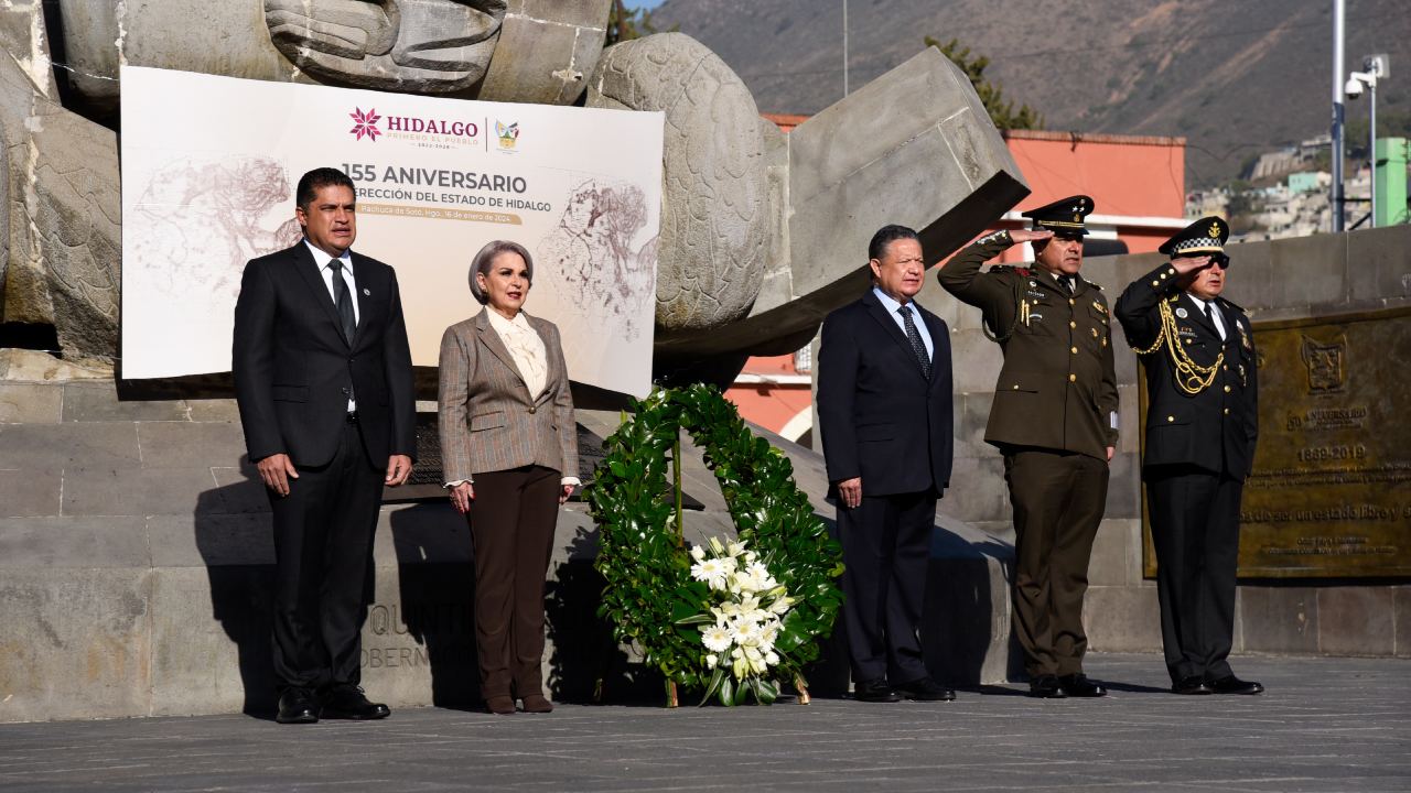 El gobernador Julio Menchaca Salazar encabezó la ceremonia por 155 Aniversario de la Erección del Estado de Hidalgo