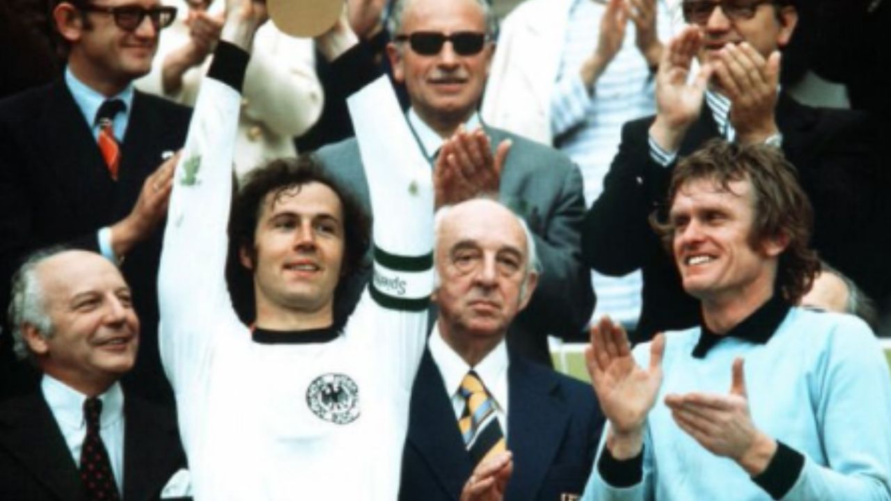 Foto:Redes sociales|Fallece la leyenda del Bayern, Franz Beckenbauer a sus 78 años