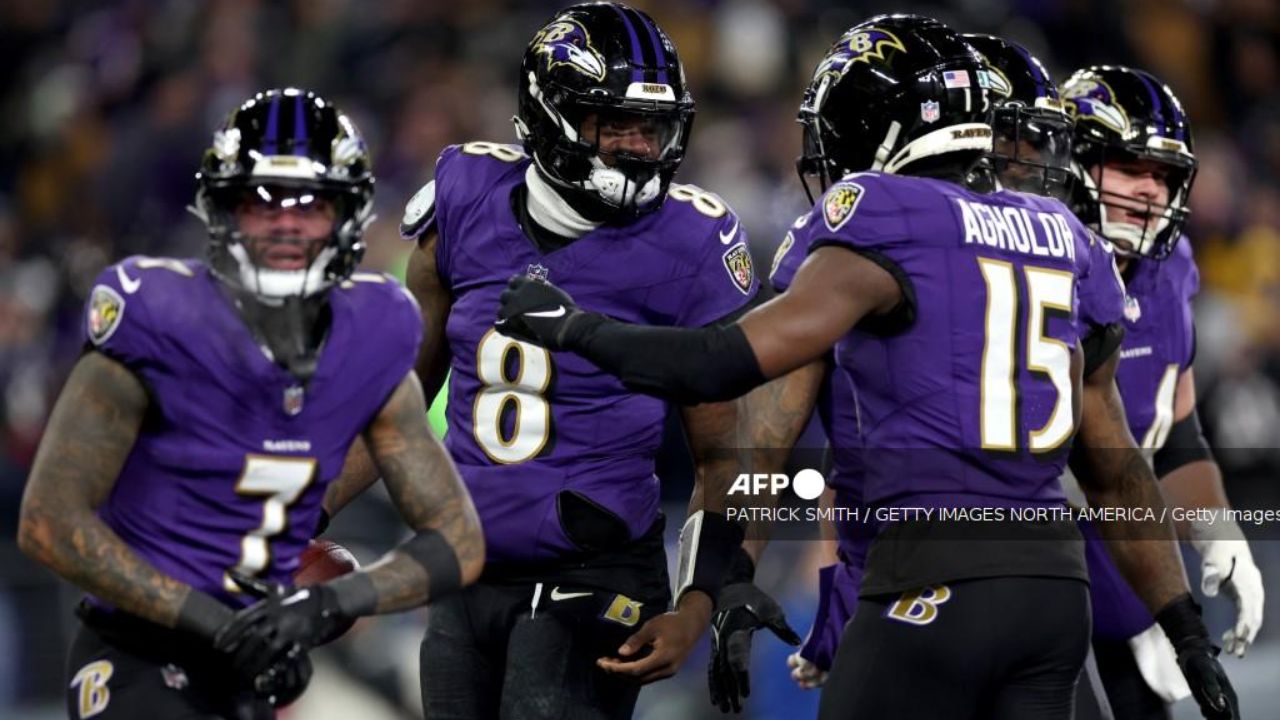 Con una exhibición del quarterback Lamar Jackson, los Baltimore Ravens derrotaron 34-10 a Texans y se clasificaron a la final de la AFC