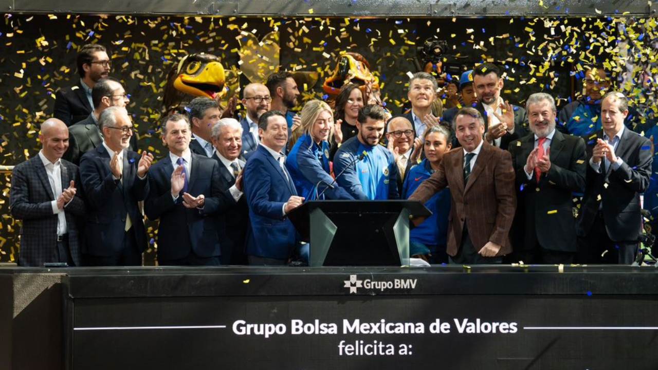 El Club América, uno de los equipos más populares del futbol mexicano, causó furor en su debut en la Bolsa Mexicana de Valores (BMV).