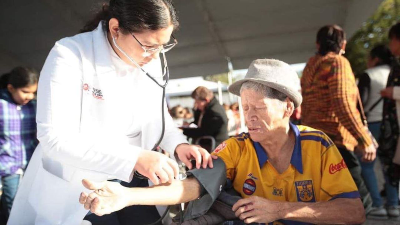 SERVICIO. El programa contará con consultas médicas gratuitas, detección de cáncer, diabetes e hipertensión, entre otros.