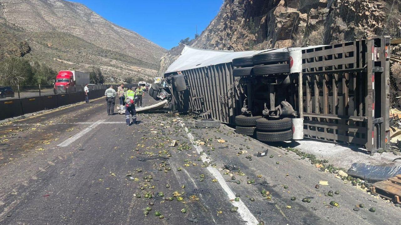 RAPIÑA. A la altura de Arteaga, Coahuila, la rapiña es común. Los colonos tardan media hora en llegar, mientras que la patrulla, hasta una hora y media.