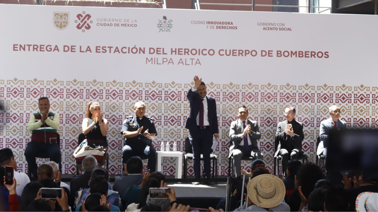 Entrega de Estación de Bomberos en Milpa Alta