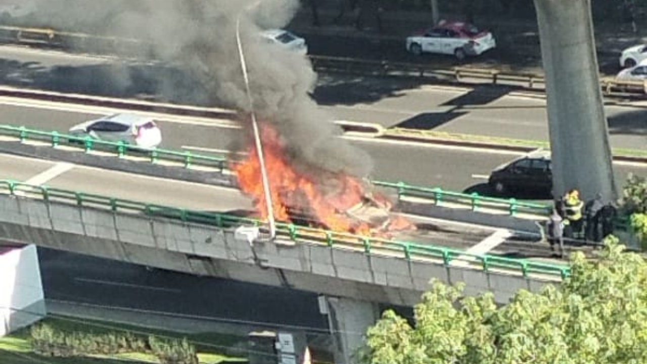 Incendio de camioneta