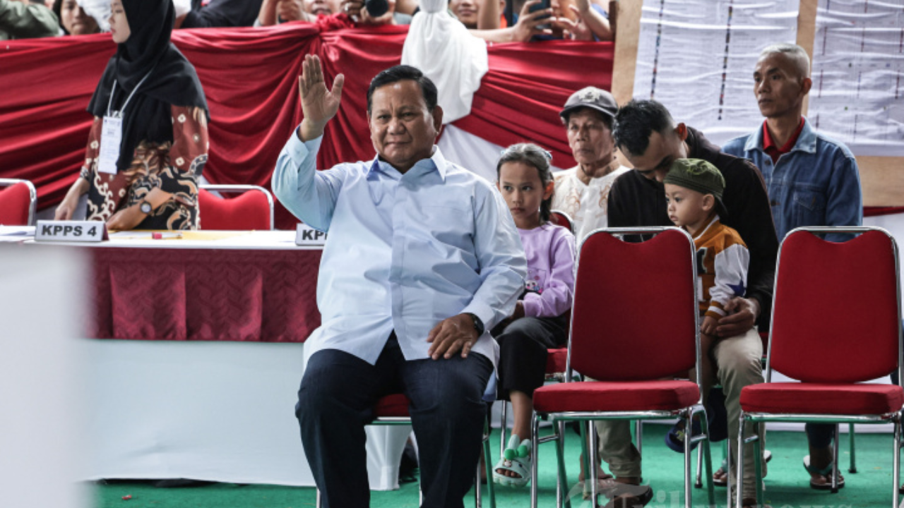 Prabowo Subianto proclama victoria en primera vuelta de elecciones presidenciales en Indonesia