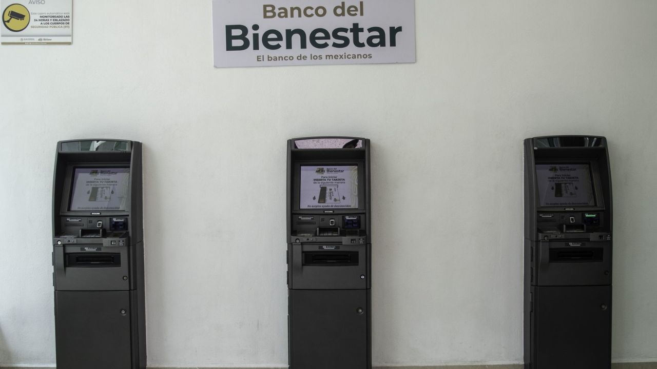 Foto:Cuartoscuro|Fallece adulto mayor mientras trataba cobrar su pensión de Bienestar