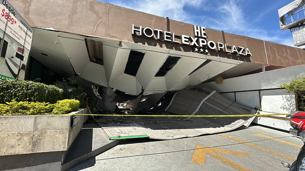 La tarde de este jueves 29 de febrero se registró el colapso de una estructura en el Hotel Expo Plaza en el municipio de Zapopan, Jalisco.