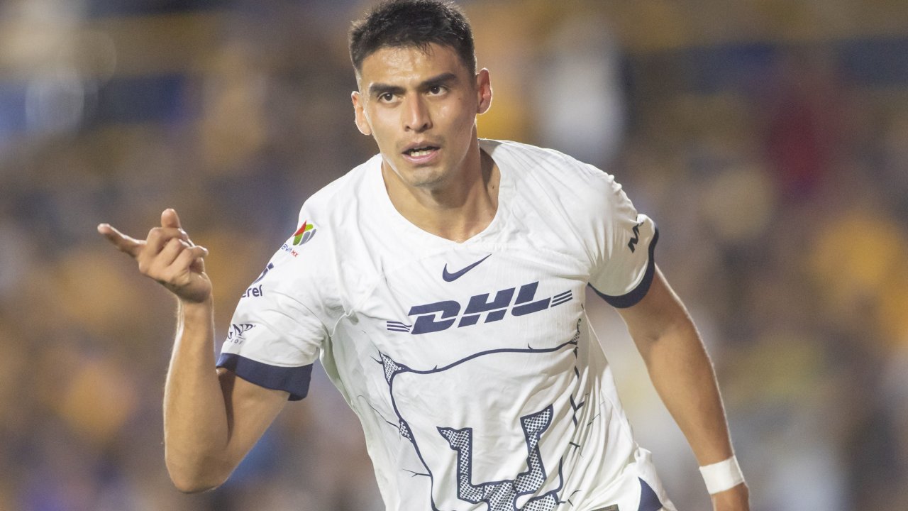 Los Pumas de la UNAM le sacaron el empate 2-2 al Tigres, con doblete de Guillermo 'Memo' Martínez, en el Estadio Universitario.