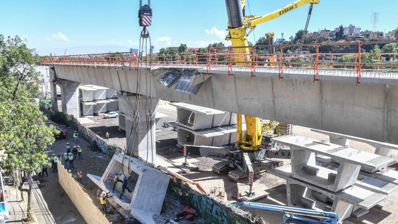 El diputado federal Luis Mendoza (PAN) exhortó a los Gobiernos federal y local a informar sobre las investigaciones del Tren Interurbano