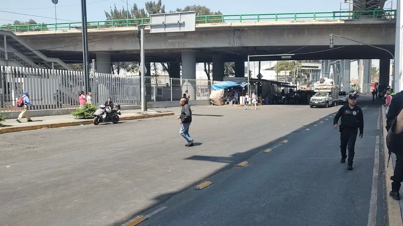 Manifestantes Periférico Tláhuac