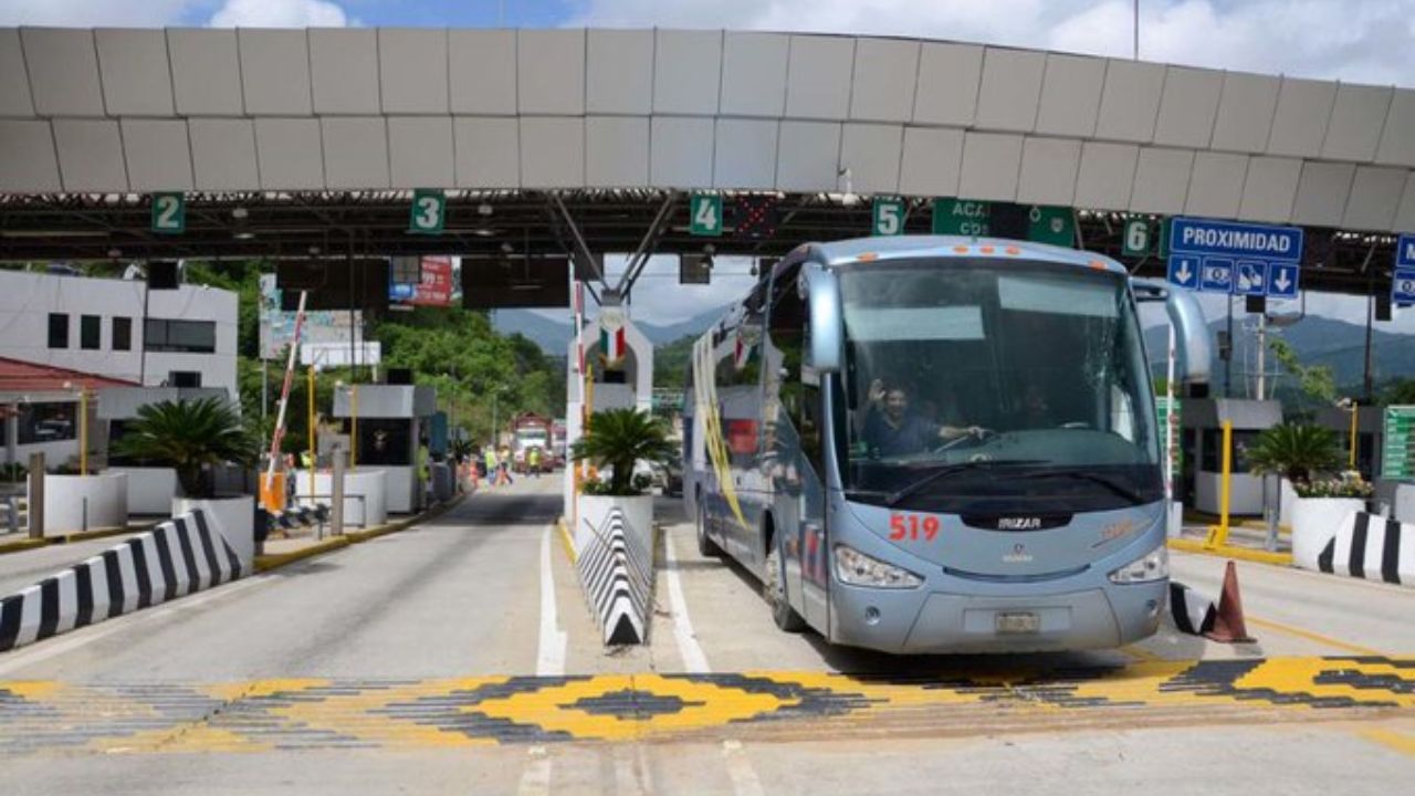 Entran en vigor descuentos del 50% para estudiantes en autotransportes