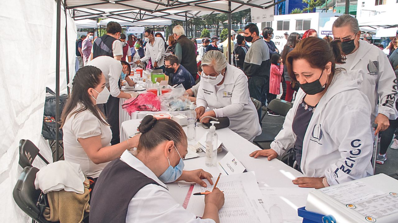 Servicio.En esta edición se han atendido a más de mil personas con pruebas rápidas de detección de VIH, VHC y sífilis.