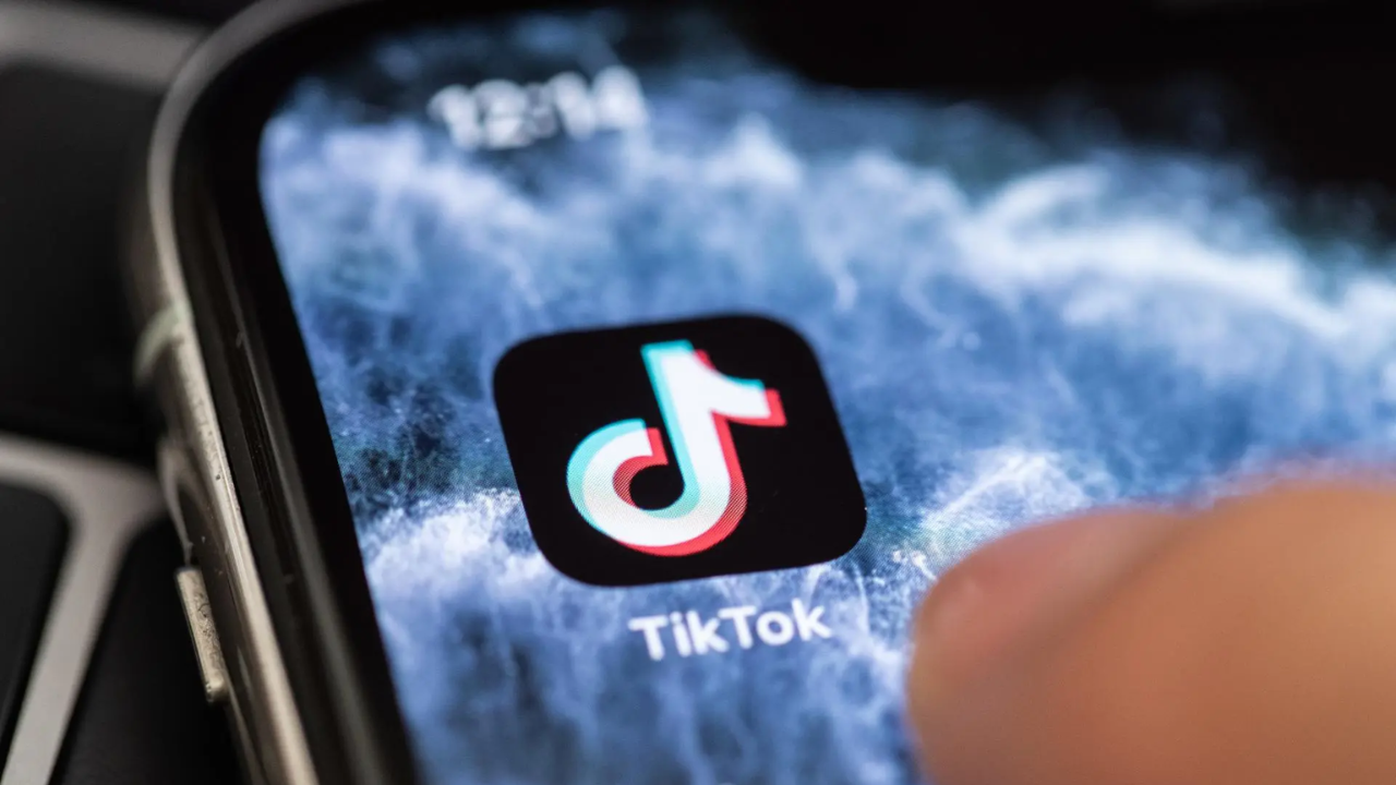 EU aprueba un proyecto de ley donde se prohíbe TikTok en caso de no desvincularse de China