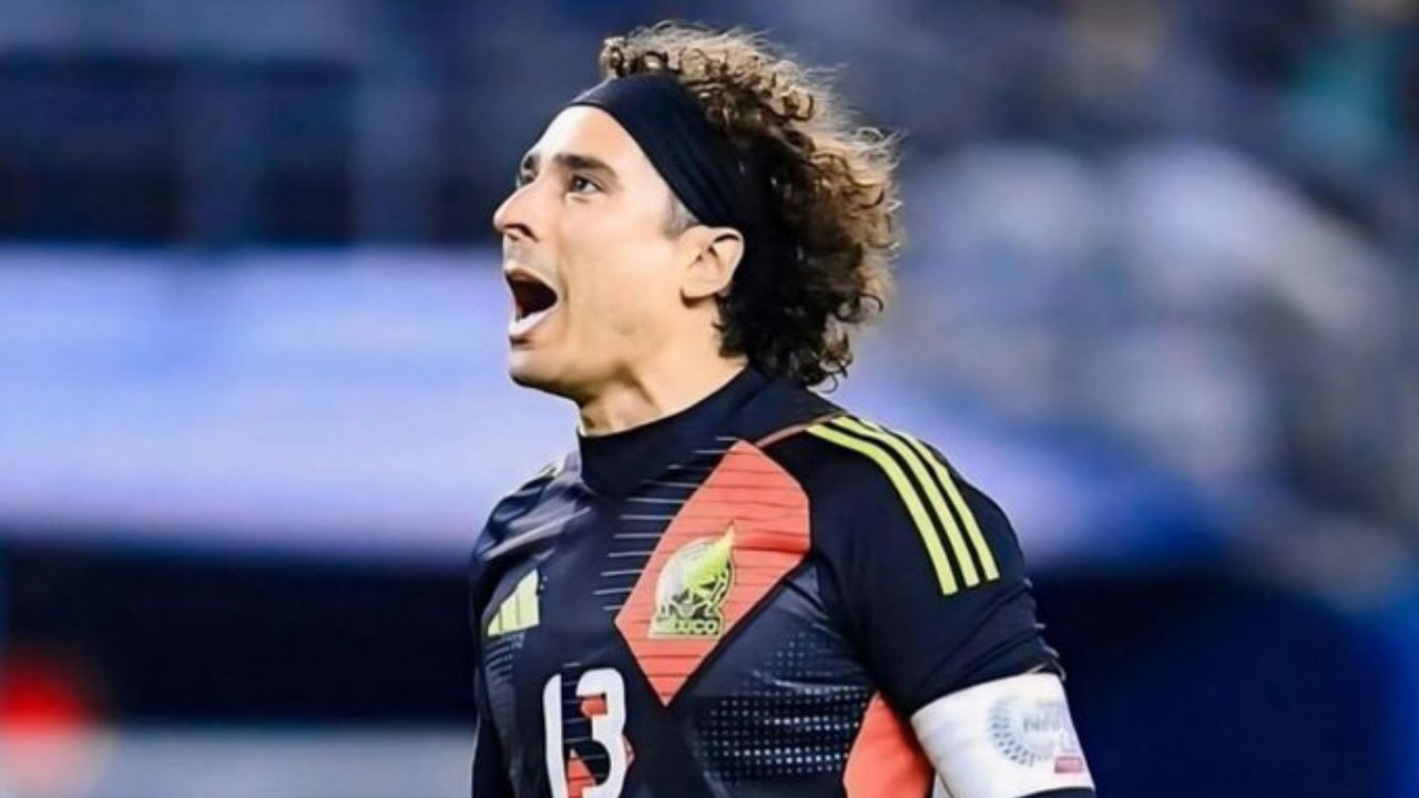 Guillermo Ochoa podría salir del Salernitana a final de temporada