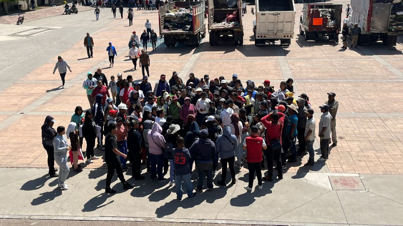 Se manifiestan recolectores de basura y transportistas; exigen mayor seguridad