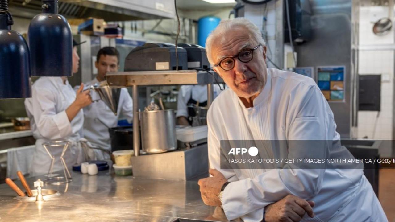 El chef Alain Ducasse ofrecerá una cena de gala para jefes de estado en el Louvre, la víspera de la ceremonia de apertura de los JO de París