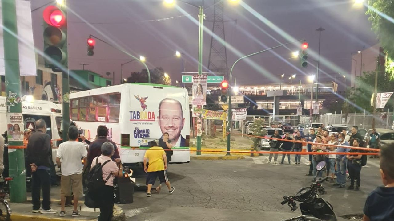 Conductor se pasa el semáforo; atropella y mata a una persona entre Av. Del Rosal y las Torres