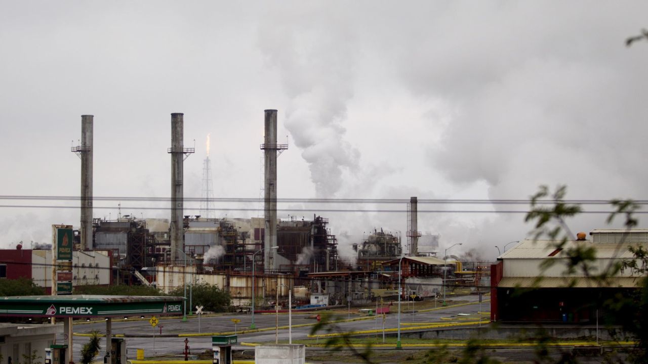 Foto:Cuartoscuro|Empleados y proveedores de refinerías no se quedarán sin trabajo: Xóchitl Gálvez