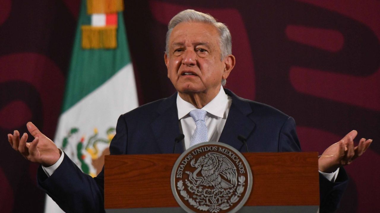 AMLO - protestas de normalistas