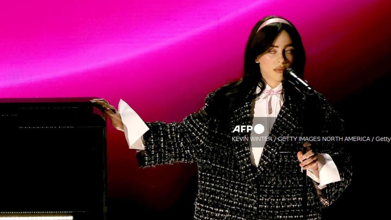 Billie Eilish estuvo en la presentación de su pop up store que estará ubicada del 19 al 21 de julio en la colonia Juárez