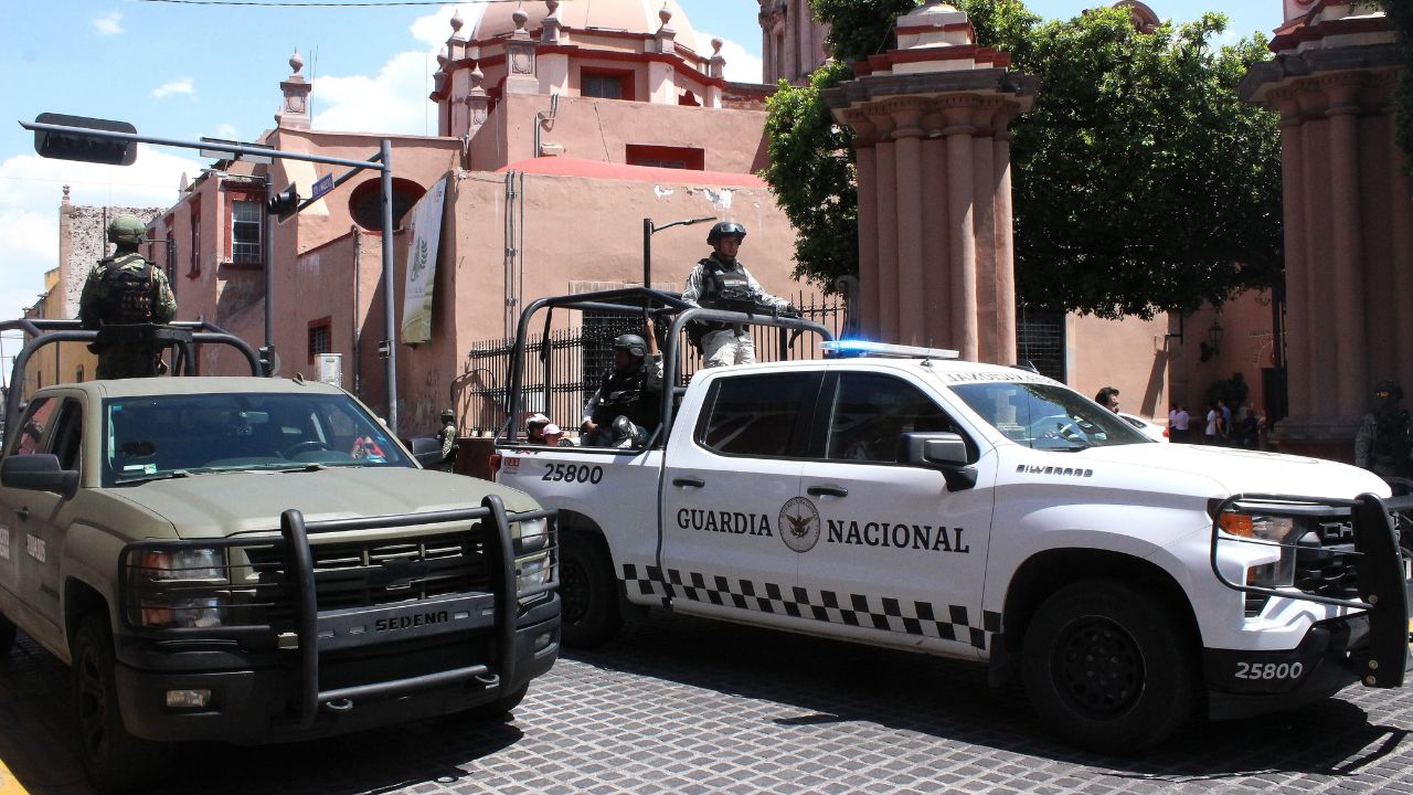 VIGILANCIA. En la Catedral de Celaya se realizó una misa de cuerpo presente para la candidata Gisela Galván Gutiérrez.