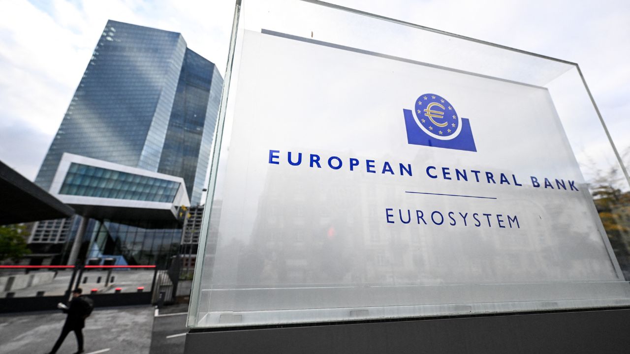 La inflación en la eurozona mejoró de nuevo en marzo, quedando en 2.4%, lo que redobla la presión sobre el Banco Central Europeo