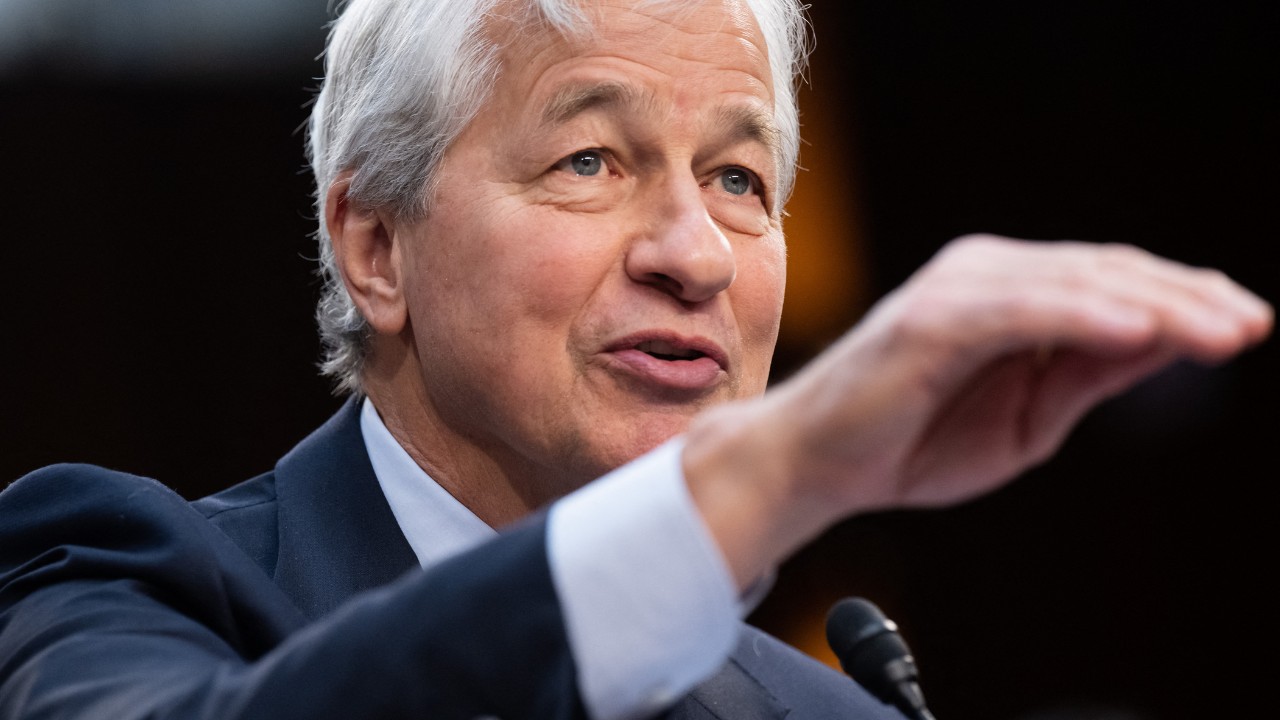 El influyente empresario Jamie Dimon, presidente del banco JPMorgan Chase, teme que la inflación en Estados Unidos pueda permanecer alta por más tiempo del esperado por las autoridades