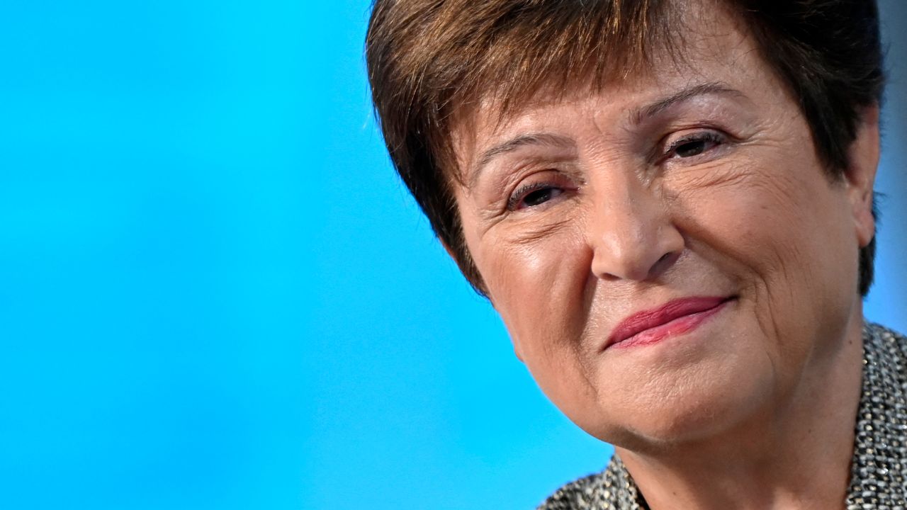 La directora gerente del Fondo Monetario Internacional (FMI), Kristalina Georgieva, única candidata a su propia sucesión, destacó ayer la “resiliencia de la economía mundial”, impulsada en particular por el buen desempeño de EU