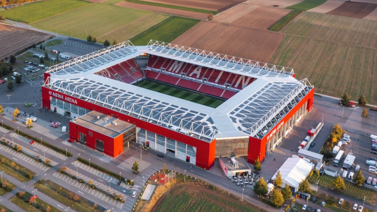 Bomba a las afueras del estadio de Mainz